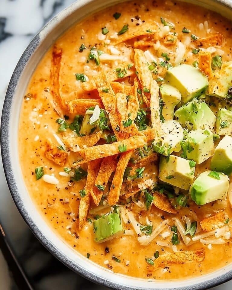 White Chicken Chili: Your Go-To Creamy and Easy Recipe