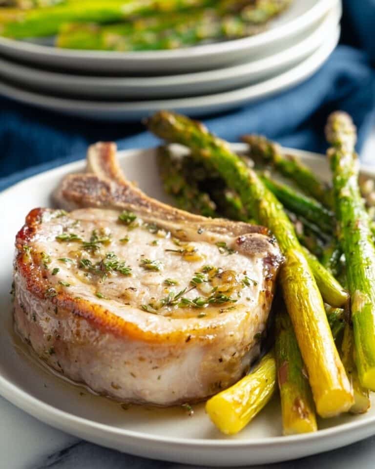 Keto Chicken Chops with Asparagus in Garlic Butter Recipe